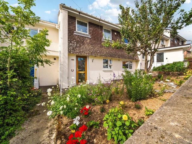 Flat for sale in Strode, Devon