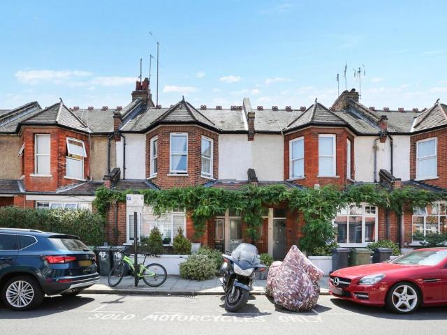 Flat for sale in Loughborough Junction, Greater London