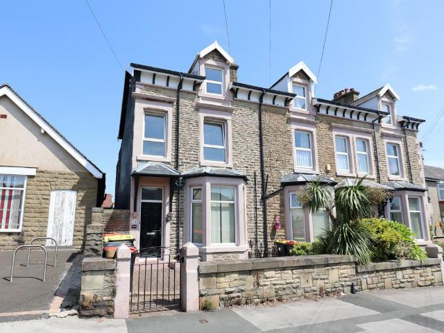 Flat for sale in Bare