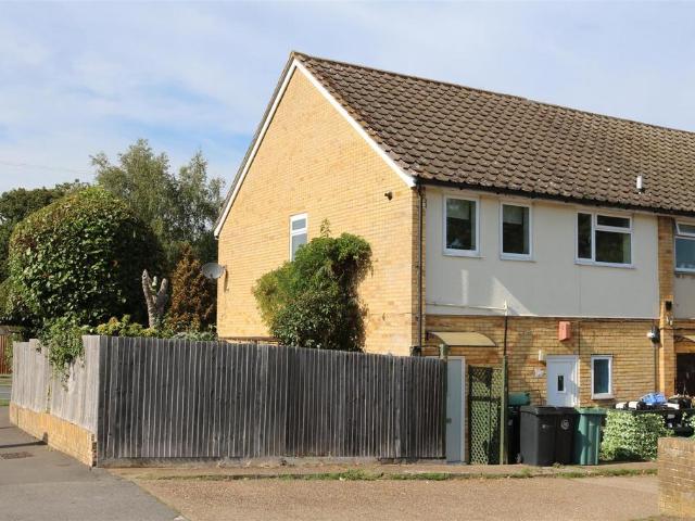 Flat for sale in Fetcham, Mole Valley