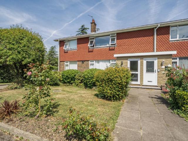 Flat for sale in Cockfosters, Greater London