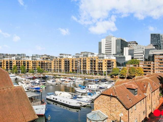 Flat for sale in Tower Liberty, Wapping
