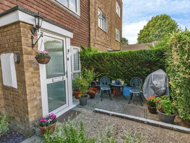 Flat for sale in Forge Wood, Glynde