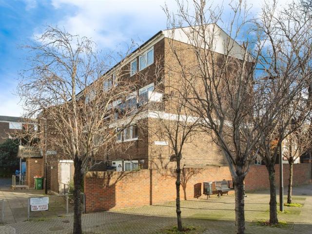 Flat for sale in Plaistow, Isle Of Man