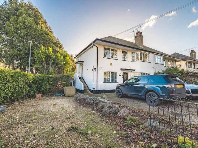 Flat for sale in Iver, Iver Heath