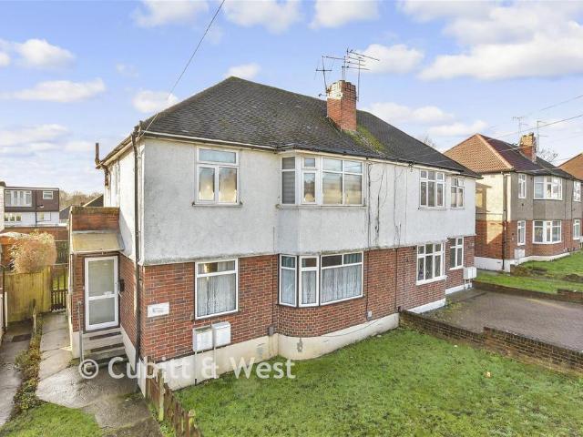 Flat for sale in Petts Wood, Greater London