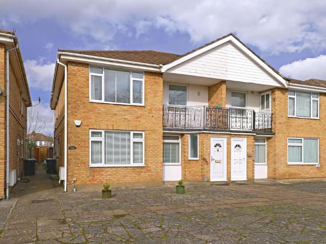 Flat for sale in Cockfosters, Isle Of Man
