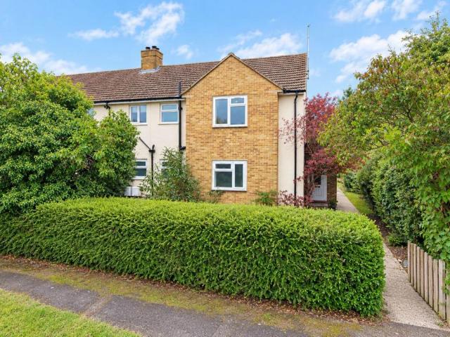 Flat for sale in Walton Court, Aylesbury