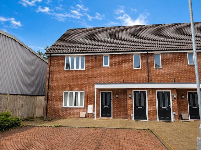 Flat for sale in Thatcham, West Berkshire