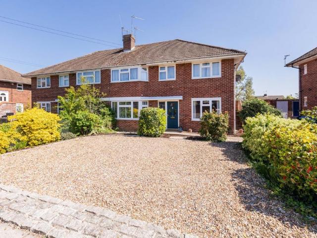 Flat for sale in Furze Platt, Maidenhead