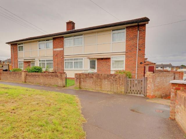 Flat for sale in West Leigh, Spring Vale