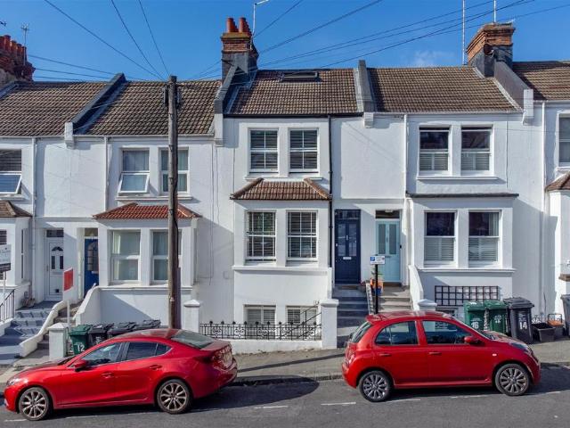 Flat for sale in Brighton & Hove