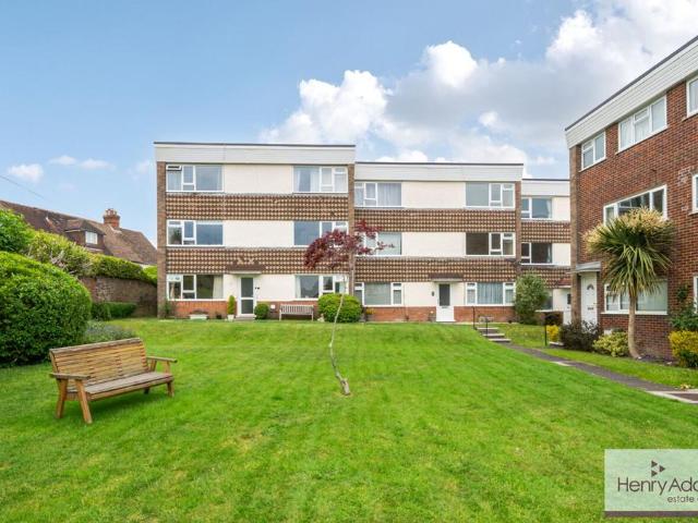 Flat for sale in Petersfield, Bolton Low Houses