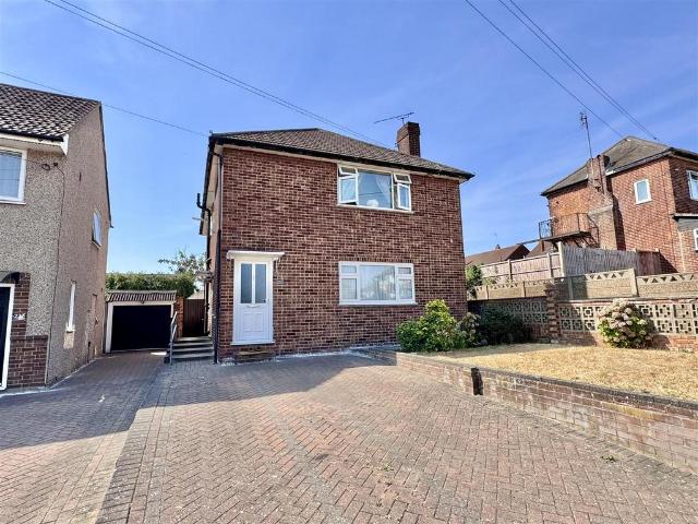 Flat for sale in North End, Greater London