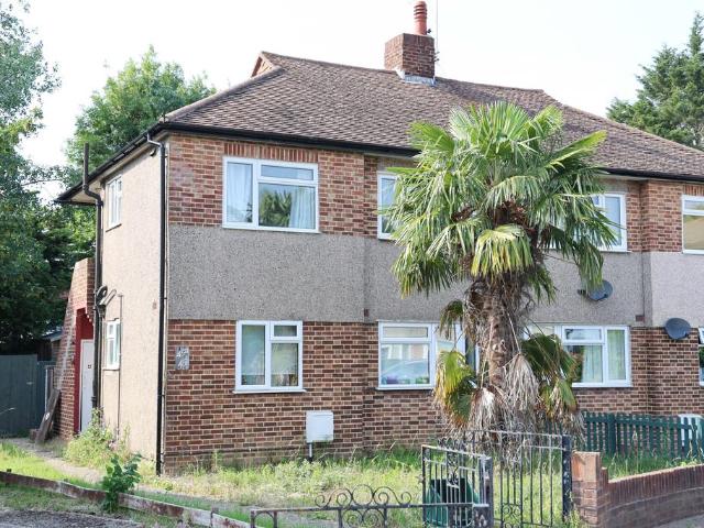 Flat for sale in Petts Wood, Greater London