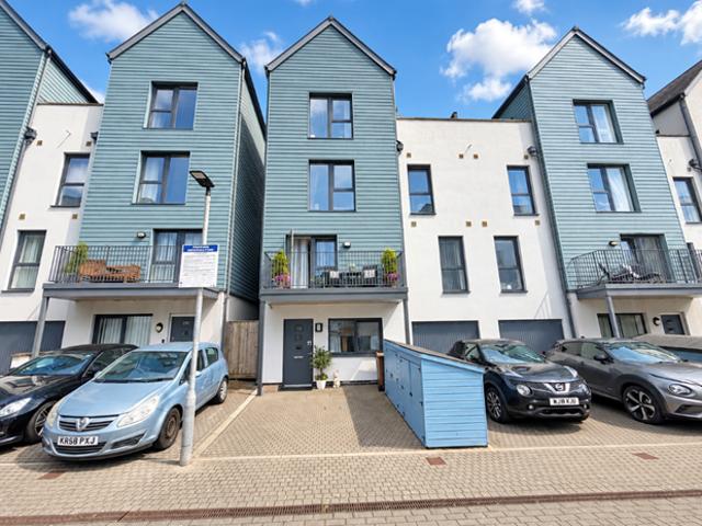 Flat for sale in Millbay, Plymouth