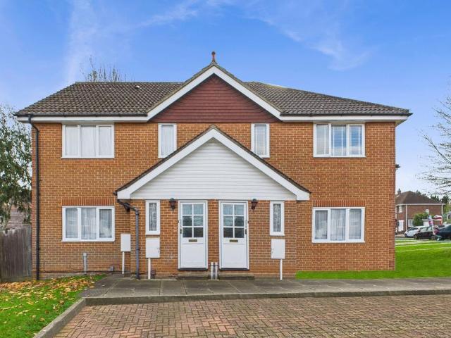 Flat for sale in Rochester