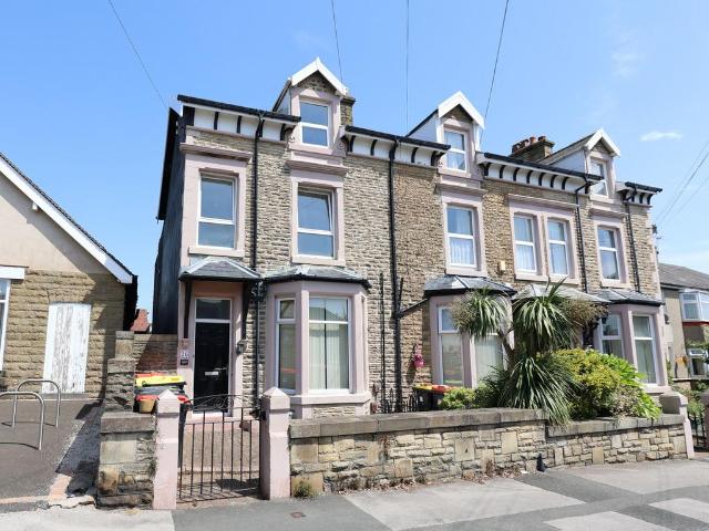 Flat for sale in Bare
