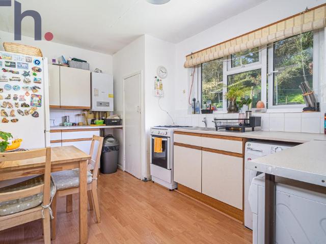 Flat for sale in Lowtherville, Ventnor