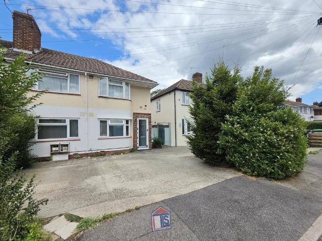 Flat for sale in Slough