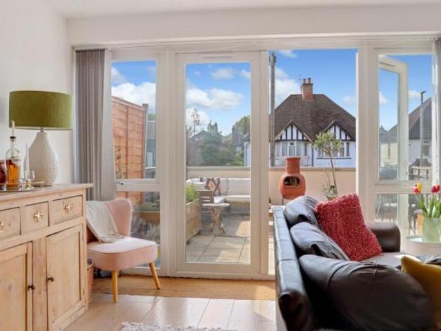 Maisonette for sale in Woodbridge Hill, Guildford