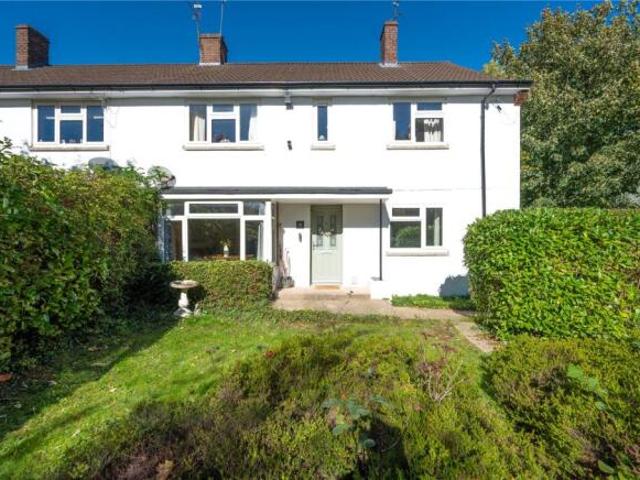 Maisonette for sale in Five Acres, Hertfordshire