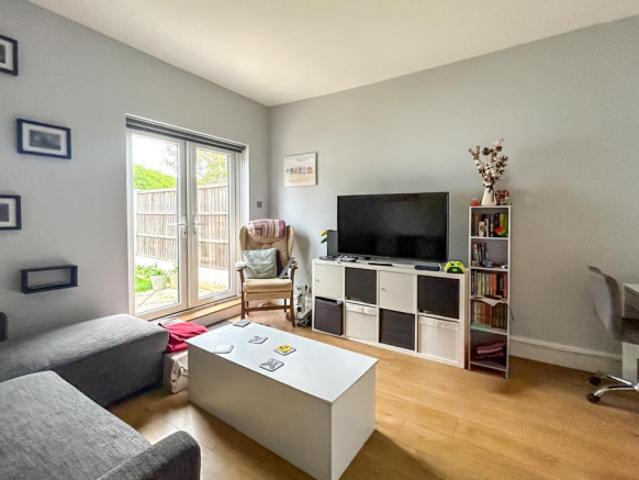 Maisonette for sale in Alton Barnes, Essex