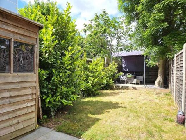 Maisonette for sale in Twickenham, Greater London