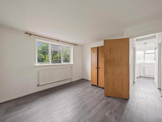Maisonette for sale in Penge, Greater London