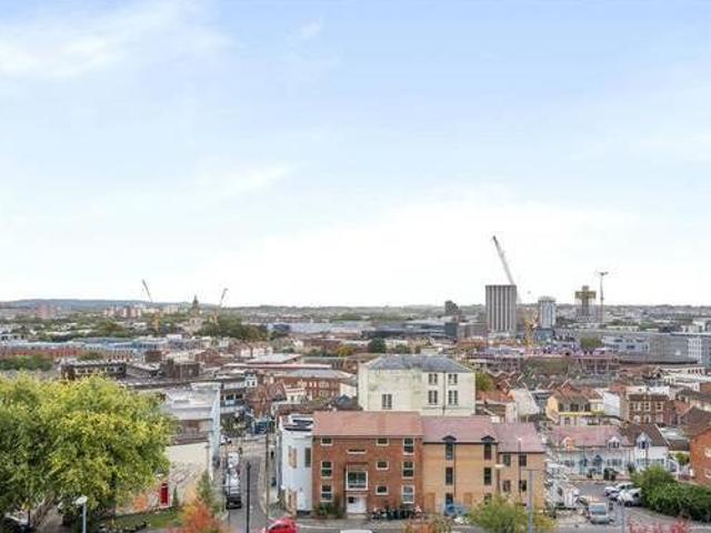 House for sale in Feckenham, City Of Bristol