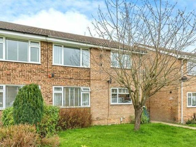 House for sale in Ascot