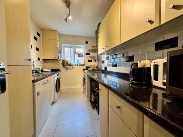 Maisonette for sale in Navestock Side
