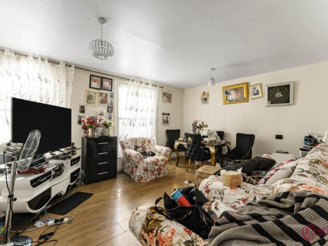 Maisonette for sale in Homerton, Greater London