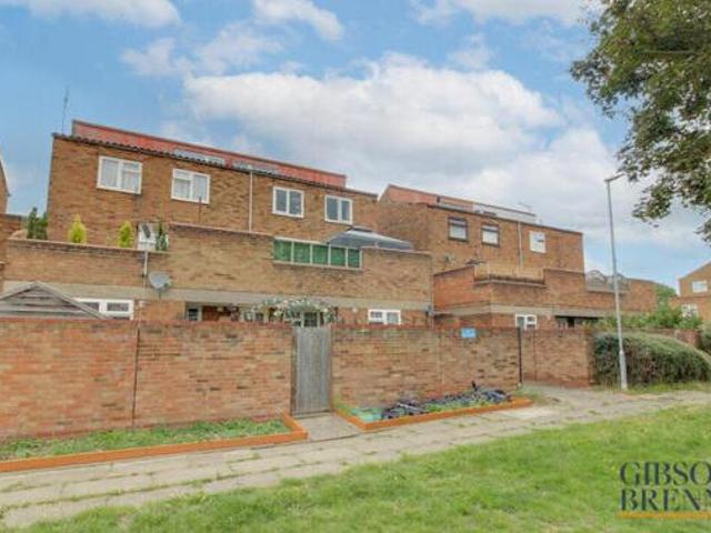 House for sale in Vange, Essex