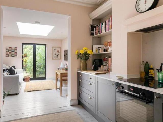 Maisonette for sale in Highams Park, Greater London