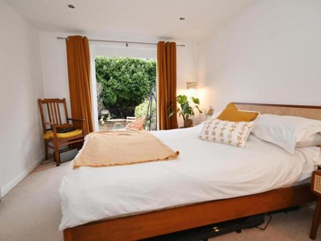 Maisonette for sale in Twickenham, Greater London
