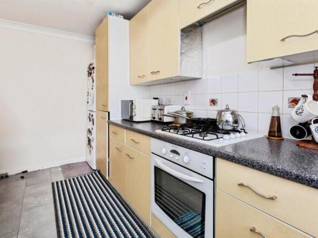 Maisonette for sale in Slough
