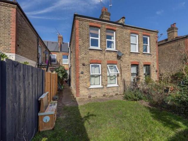 Maisonette for sale in Walthamstow, Greater London