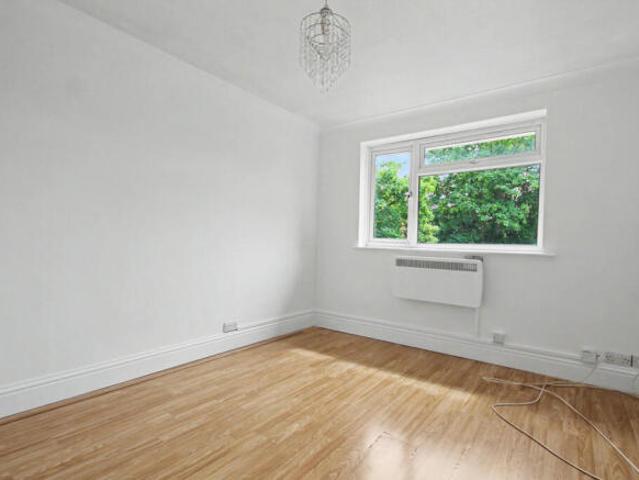 Maisonette for sale in Sidcup, Greater London