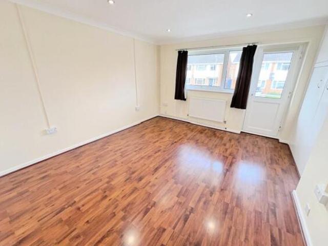 Maisonette for sale