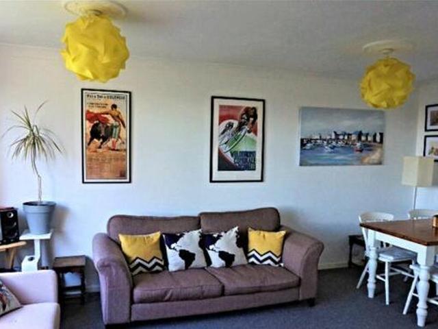 House for sale in Upton, Acol