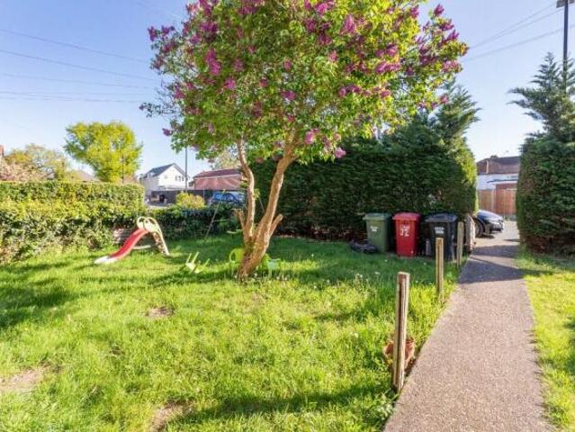 Maisonette for sale in Cippenham, Slough