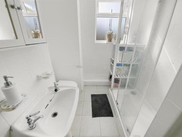 Maisonette for sale in London Borough of Hillingdon, Greater London
