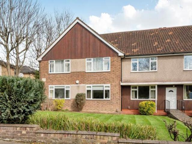 Maisonette for sale in Edmonton, Greater London