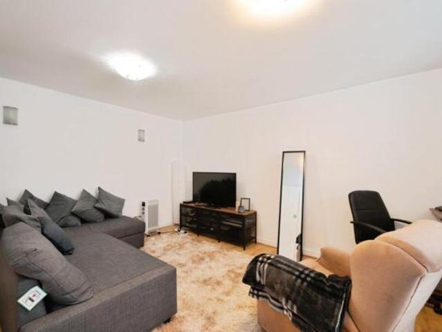 Maisonette for sale in Hampshire