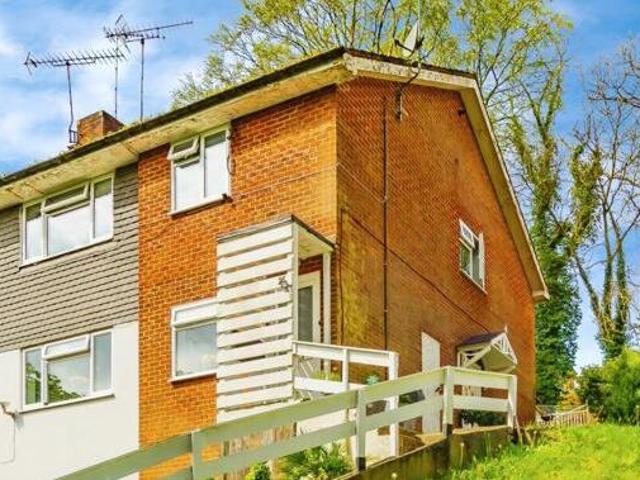 House for sale in Hillview, Surrey