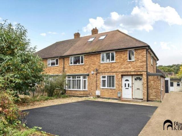 Maisonette for sale in West Wickham, Greater London