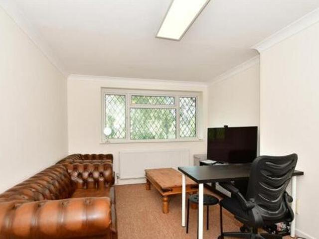 House for sale in Chigwell, Epping