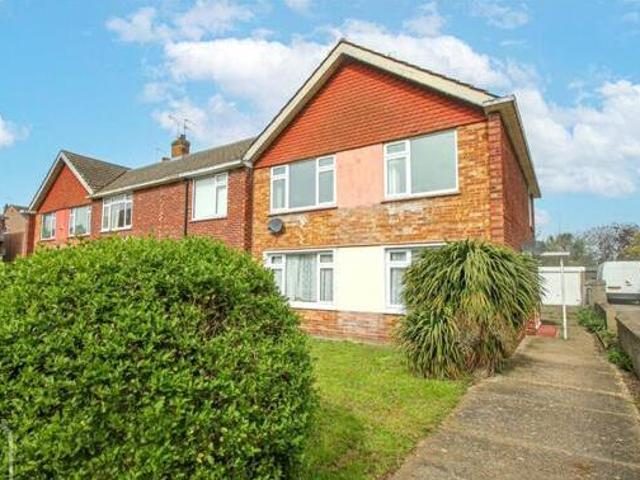House for sale in Dale Hill, Essex