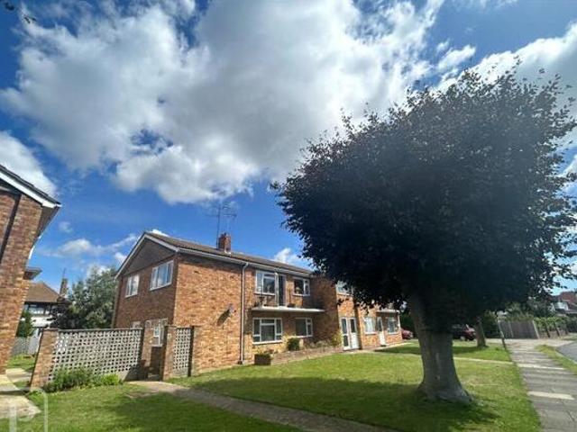 House for sale in Dale Hill, Essex